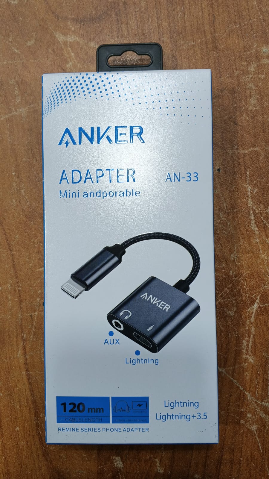 AN-33 iPhone Charging and Headphone Converter